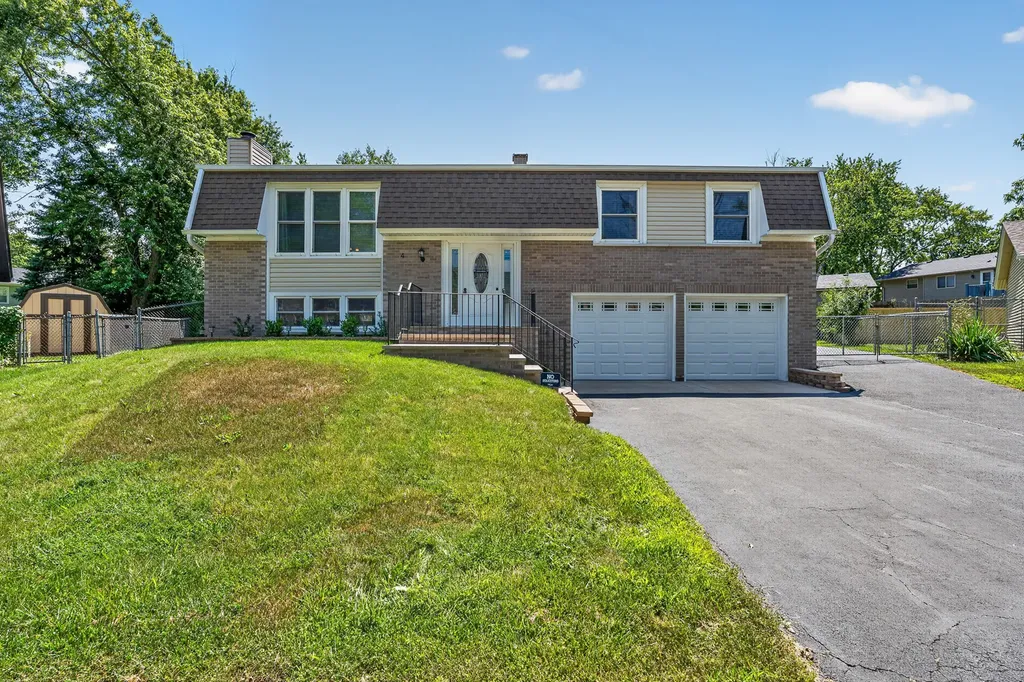 4 Devon Court Bolingbrook IL 60440