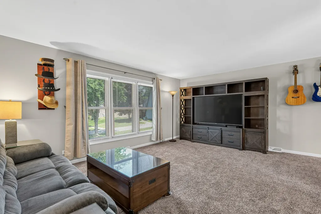 4 Devon Court Bolingbrook IL 60440