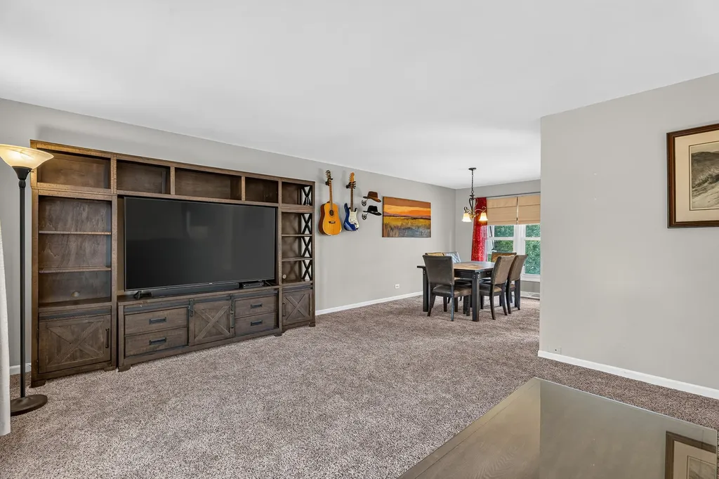 4 Devon Court Bolingbrook IL 60440