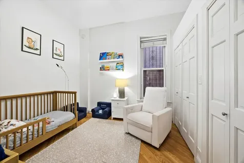 2734 North Seminary Avenue Chicago IL 60614