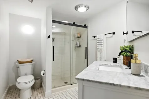 2734 North Seminary Avenue Chicago IL 60614