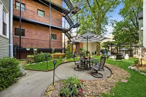 2734 North Seminary Avenue Chicago IL 60614