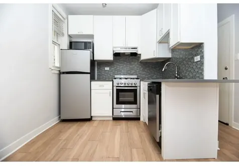 511 West Belmont Avenue Chicago IL 60657
