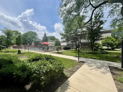 925 8TH Avenue La Grange IL 60625