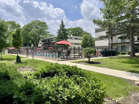 925 8TH Avenue La Grange IL 60625