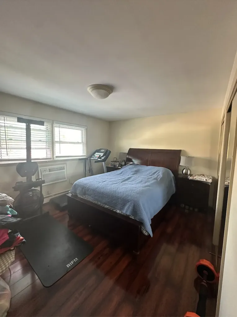 4533 Elm Avenue Brookfield IL 60513