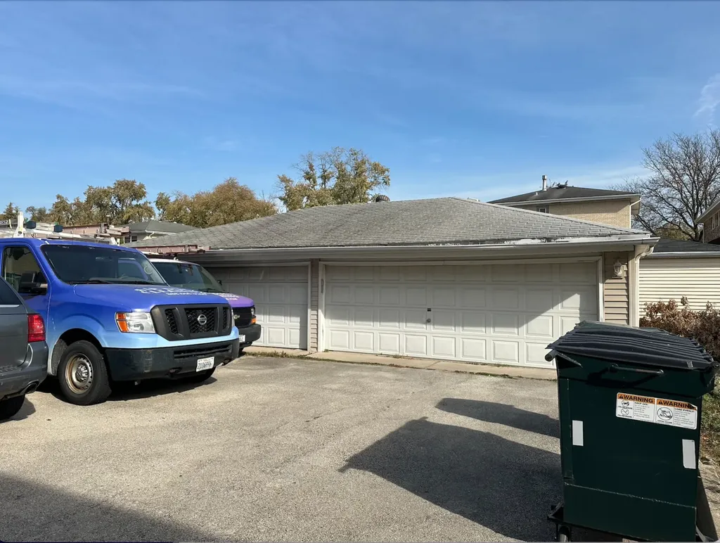 4533 Elm Avenue Brookfield IL 60513