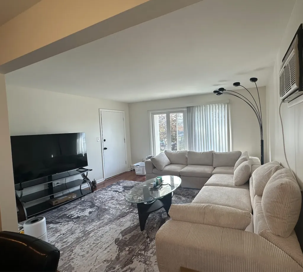 4533 Elm Avenue Brookfield IL 60513