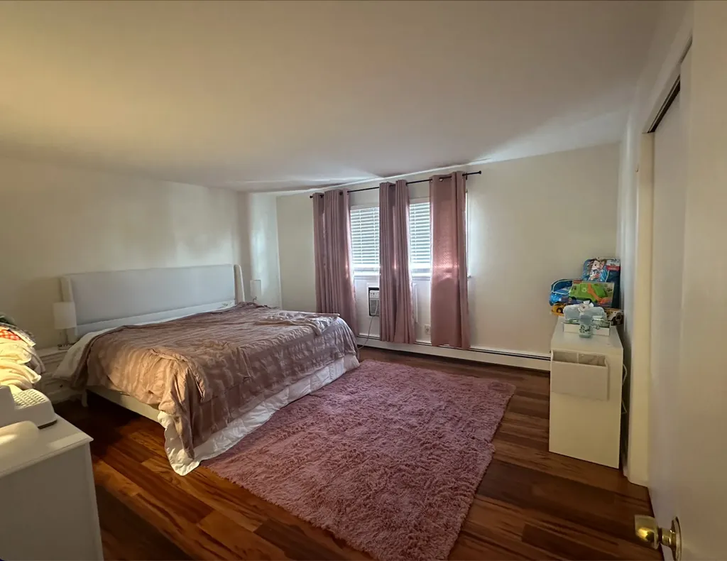 4533 Elm Avenue Brookfield IL 60513