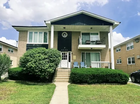 4533 Elm Avenue Brookfield IL 60513