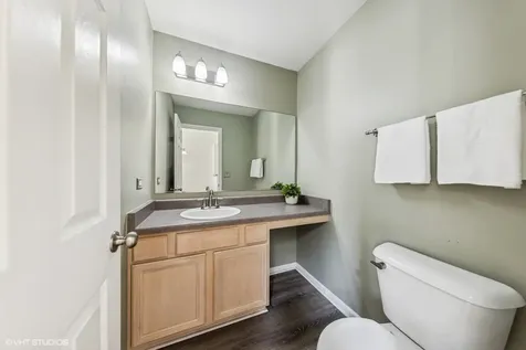 1670 Mansfield Court Roselle IL 60172