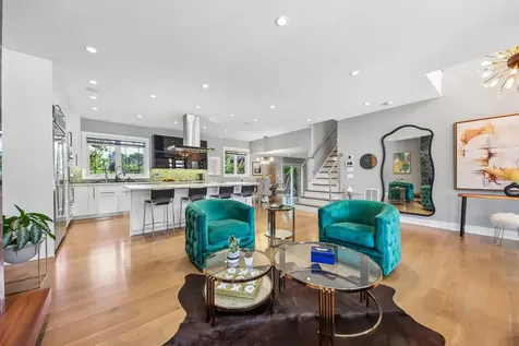1209 Diane Lane Elk Grove Village IL 60007