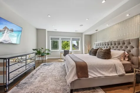1209 Diane Lane Elk Grove Village IL 60007