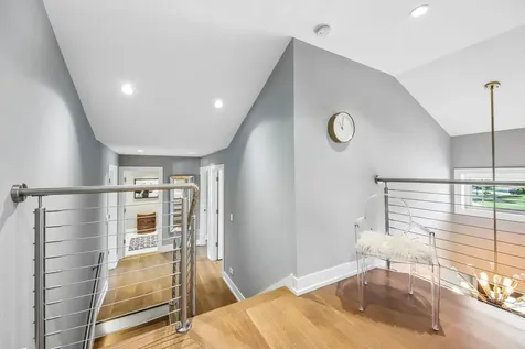 1209 Diane Lane Elk Grove Village IL 60007