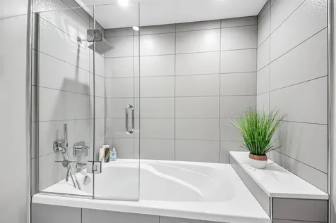 1209 Diane Lane Elk Grove Village IL 60007
