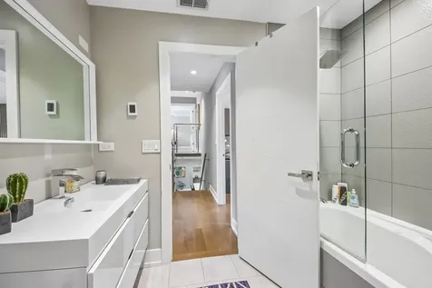1209 Diane Lane Elk Grove Village IL 60007