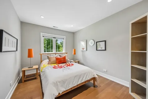 1209 Diane Lane Elk Grove Village IL 60007