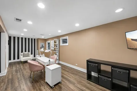 1209 Diane Lane Elk Grove Village IL 60007