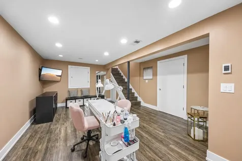 1209 Diane Lane Elk Grove Village IL 60007