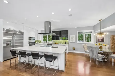 1209 Diane Lane Elk Grove Village IL 60007