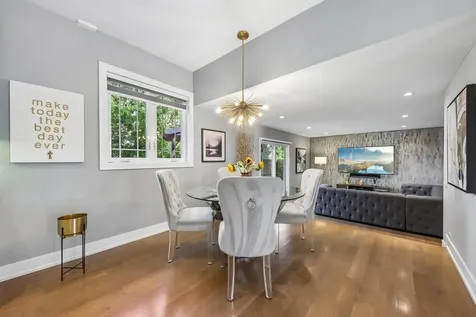 1209 Diane Lane Elk Grove Village IL 60007