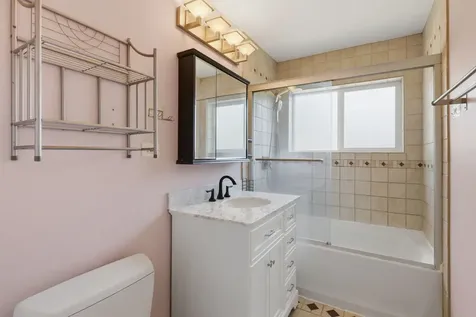613 Leamington Avenue Wilmette IL 60091