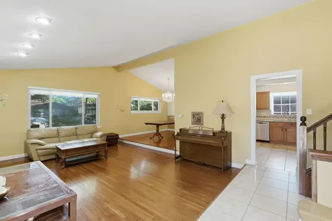 613 Leamington Avenue Wilmette IL 60091