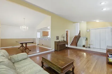 613 Leamington Avenue Wilmette IL 60091