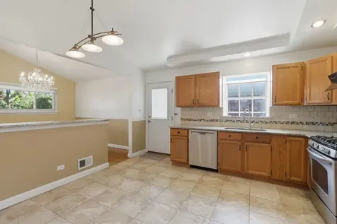 613 Leamington Avenue Wilmette IL 60091