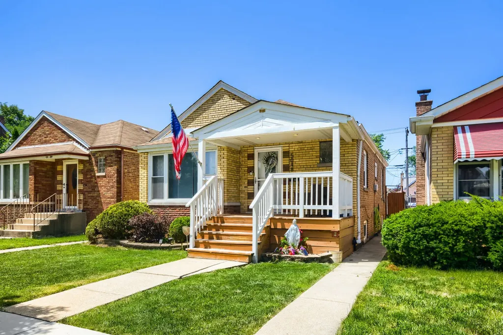 5048 South Leamington Avenue Chicago IL 60638