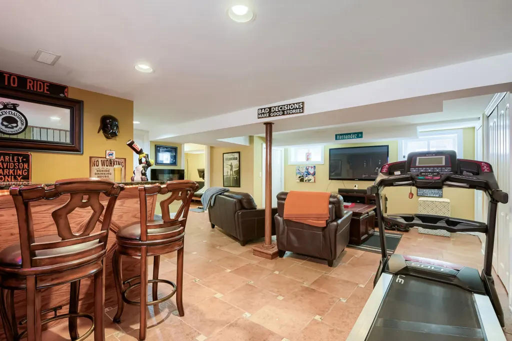 5048 South Leamington Avenue Chicago IL 60638