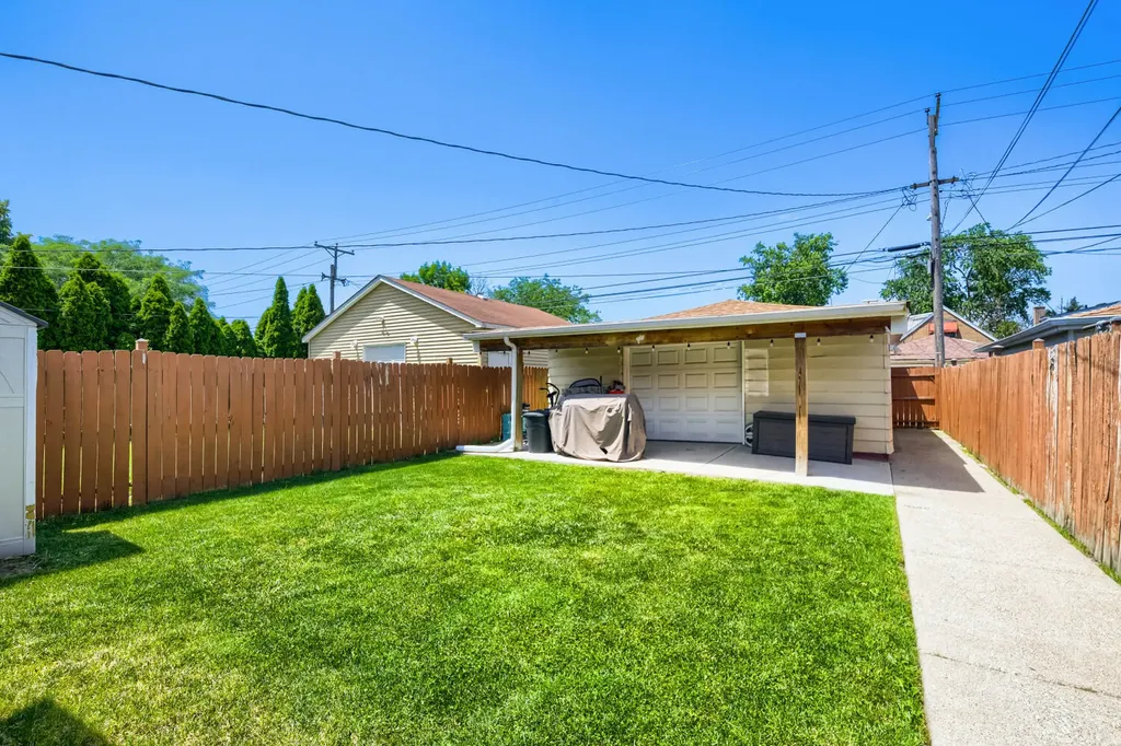 5048 South Leamington Avenue Chicago IL 60638