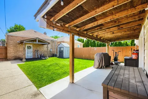 5048 South Leamington Avenue Chicago IL 60638