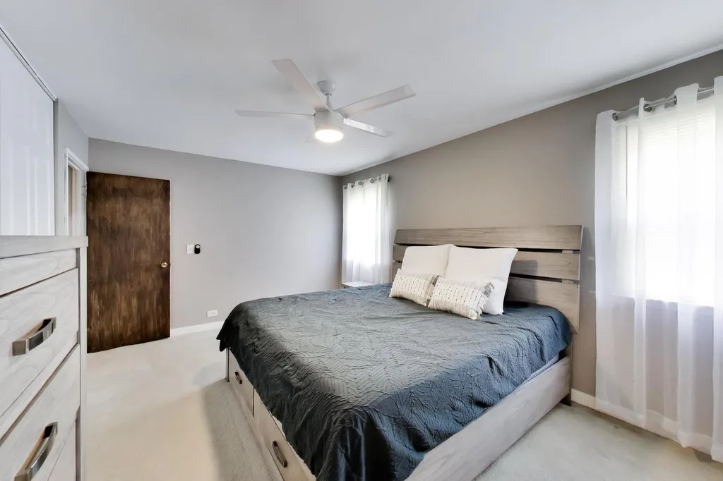 1430 Sequoia Lane Darien IL 60561