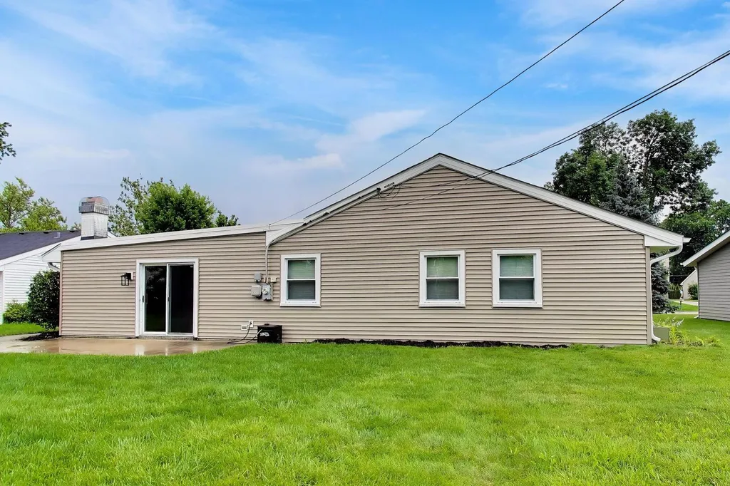 1430 Sequoia Lane Darien IL 60561