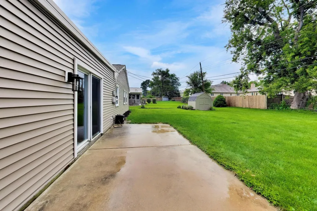 1430 Sequoia Lane Darien IL 60561