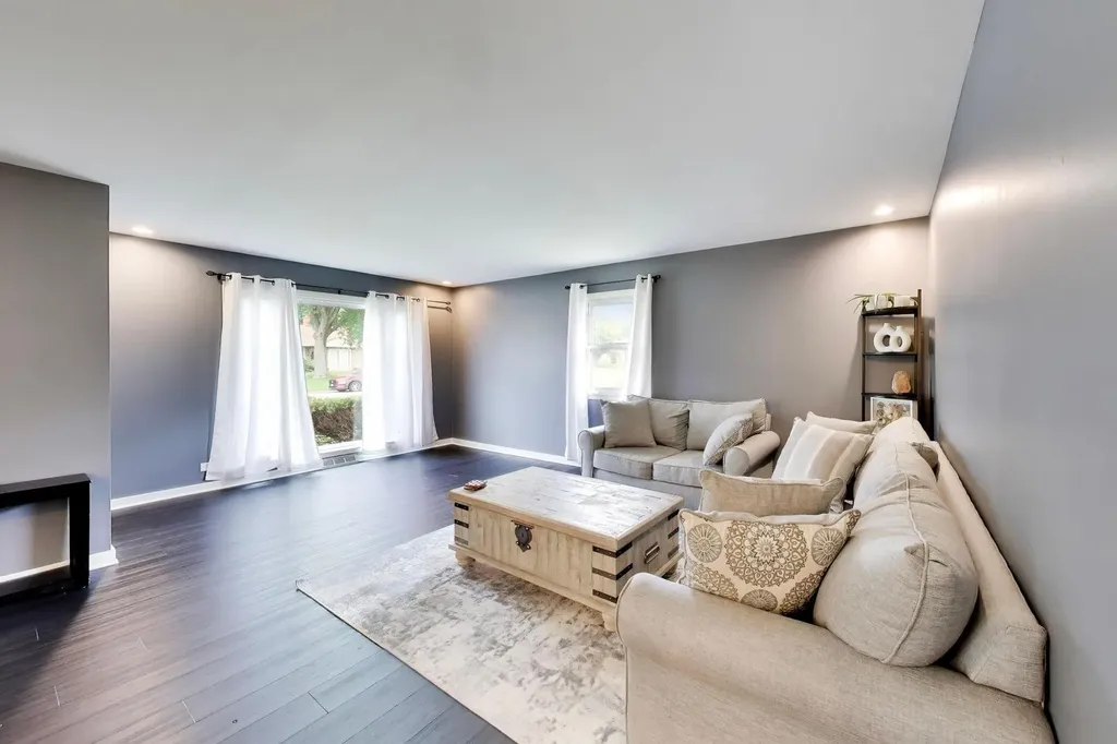 1430 Sequoia Lane Darien IL 60561