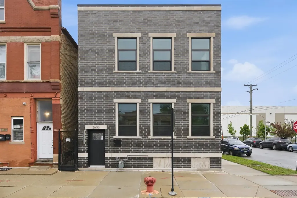 2600 West 25th Street Chicago IL 60608