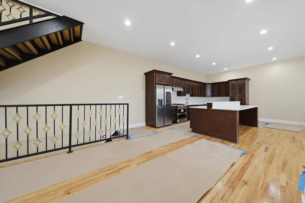 2600 West 25th Street Chicago IL 60608