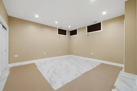 2600 West 25th Street Chicago IL 60608