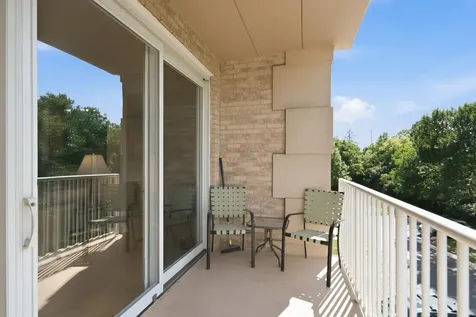 1761 Pavilion Way Park Ridge IL 60068