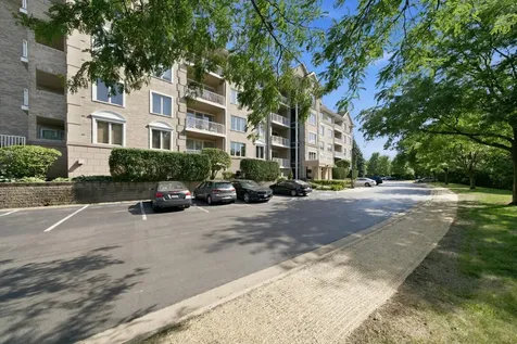 1761 Pavilion Way Park Ridge IL 60068