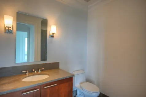 2550 North Lakeview Avenue Chicago IL 60614