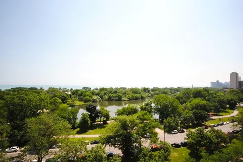 2550 North Lakeview Avenue Chicago IL 60614
