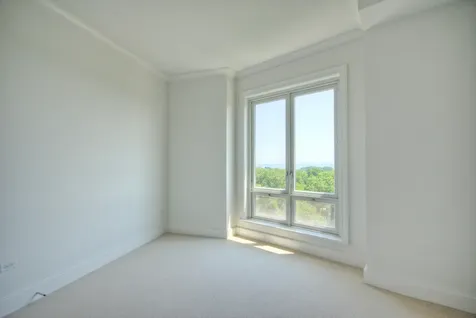 2550 North Lakeview Avenue Chicago IL 60614