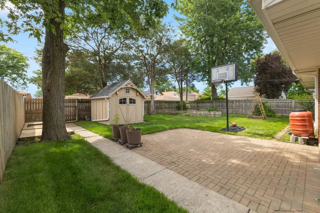 3326 Prairie Avenue Brookfield IL 60513