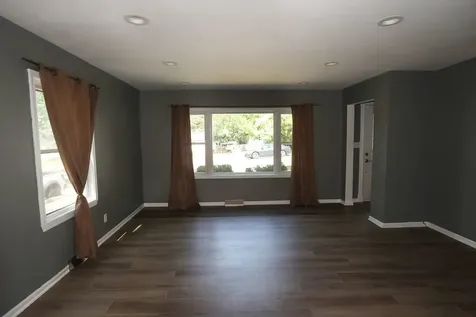 305 Glenice Parkway Fox River Grove IL 60021