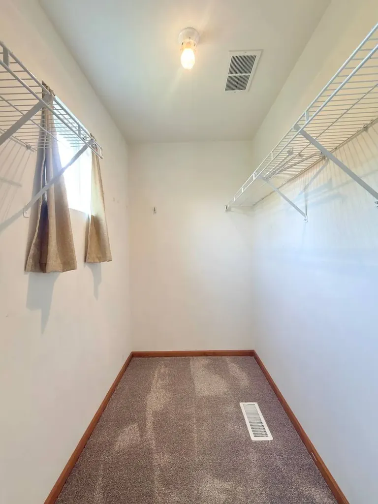 3192 Ketch Court Aurora IL 60503