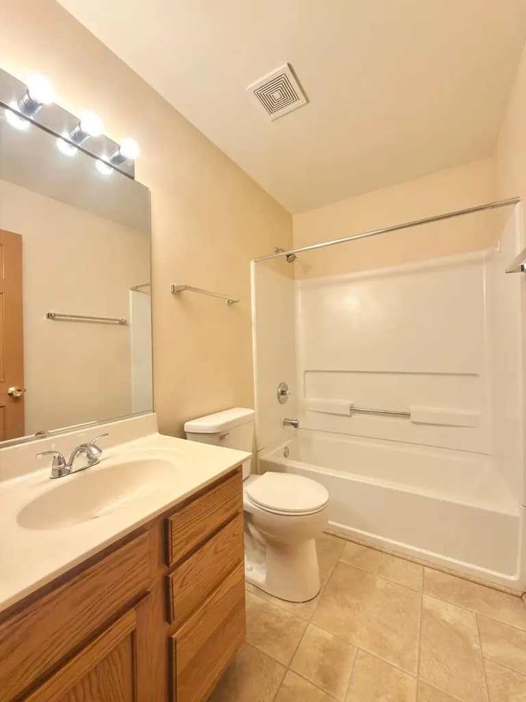 3192 Ketch Court Aurora IL 60503