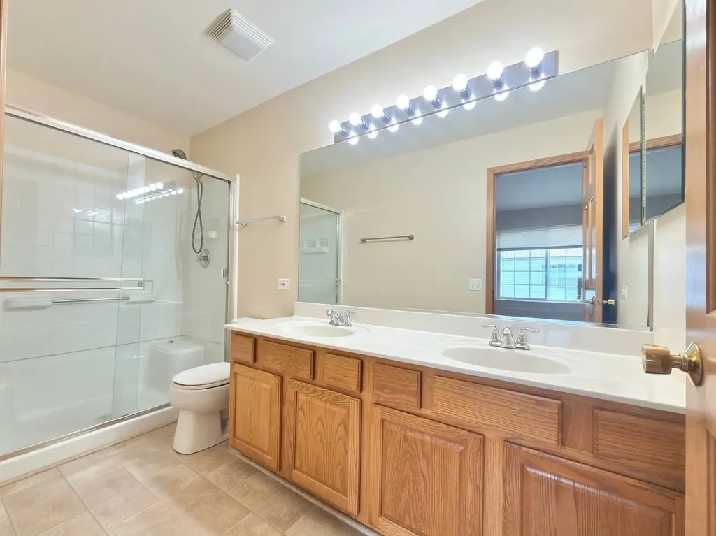 3192 Ketch Court Aurora IL 60503